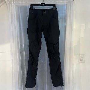 Kuhl Mens Renegade Rock Black Tapered Softshell Hiking Climbing Pant Size 30x36